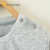子供の泰の秋のベビィ服のカジュア1-3歳の长袖Tシャの外出服の上の灰色の90 cm